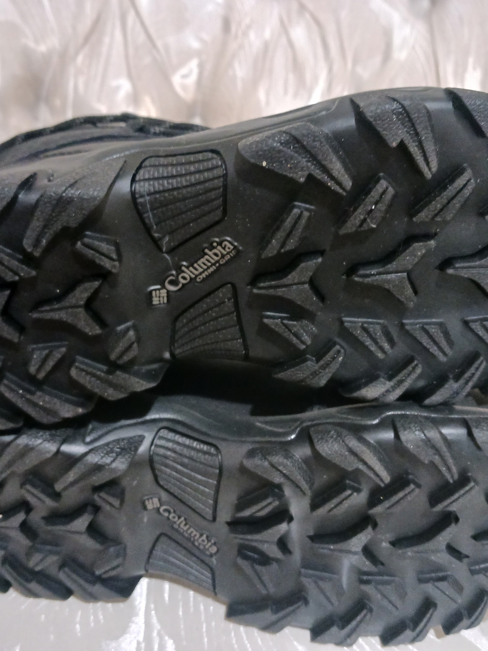 Columbia Boys Black Waterproof Hiking Boots - Picture 5 of 6